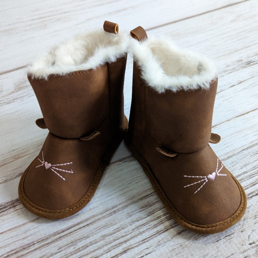 Carter's Furry Bear Face Boots sz 6-9M